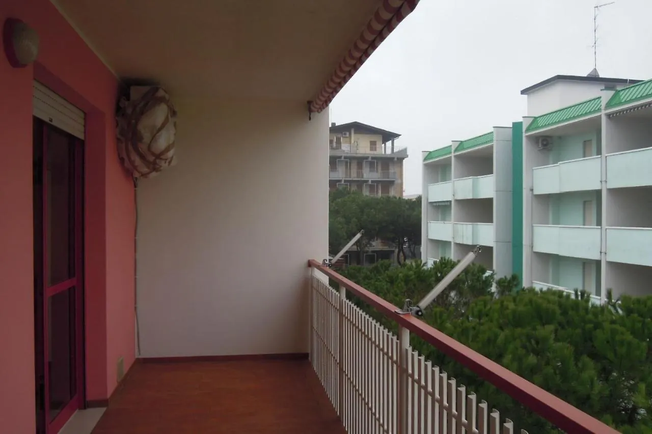 Modern Flat For 6 Guests With Swimming Pool Apartment Bibione